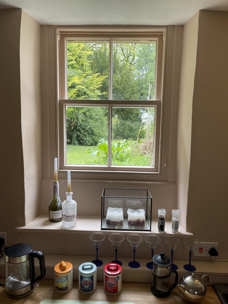 Cottage | Private kitchen | Fridge, microwave, oven, stovetop