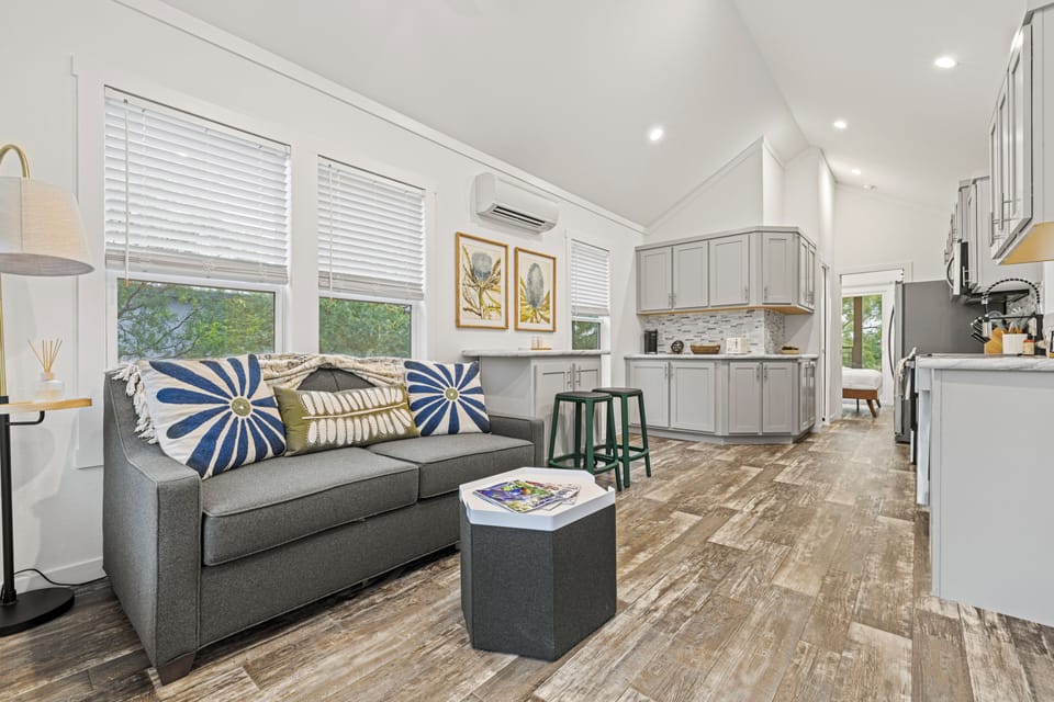 Classic Cabin | Living area