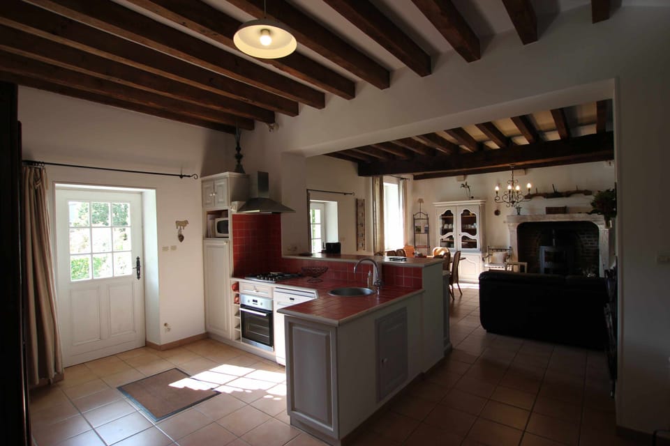 Villa | Private kitchen | Full-size fridge, microwave, oven, stovetop