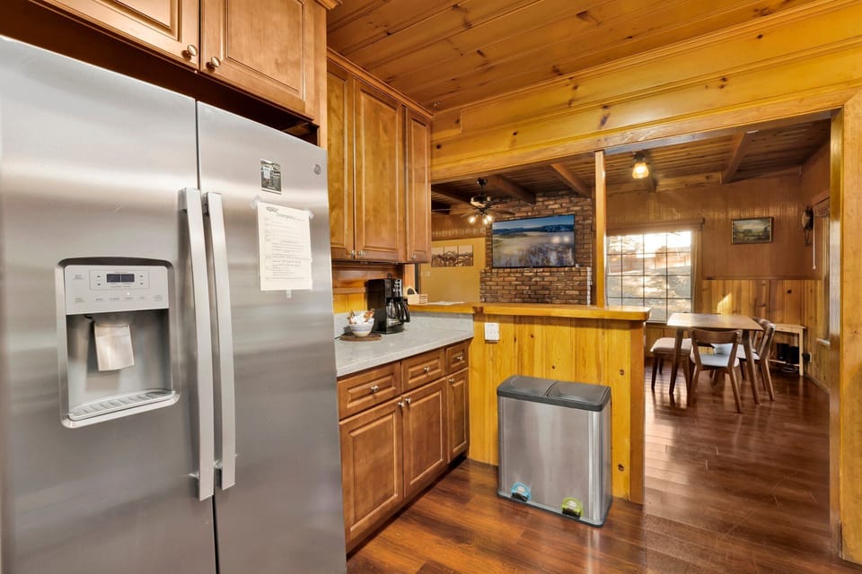 Cabin, Multiple Beds, Patio, Mountain View (2335) | Private kitchen