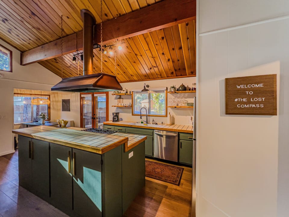 Cabin, Multiple Beds, Hot Tub, Mountain View (2165) | Private kitchen