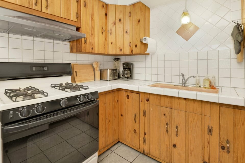 Cabin, Multiple Beds, Patio, Mountain View (2222) | Private kitchen