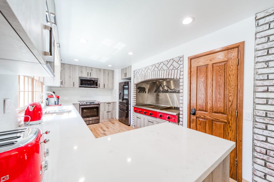 Cabin, Multiple Beds, Hot Tub, Mountain View (2008) | Private kitchen