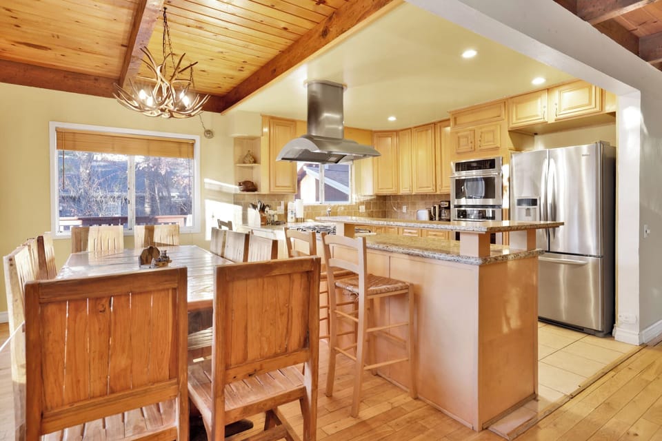 Cabin, Multiple Beds, Hot Tub, Mountain View (2384) | Private kitchen | Coffee/tea maker