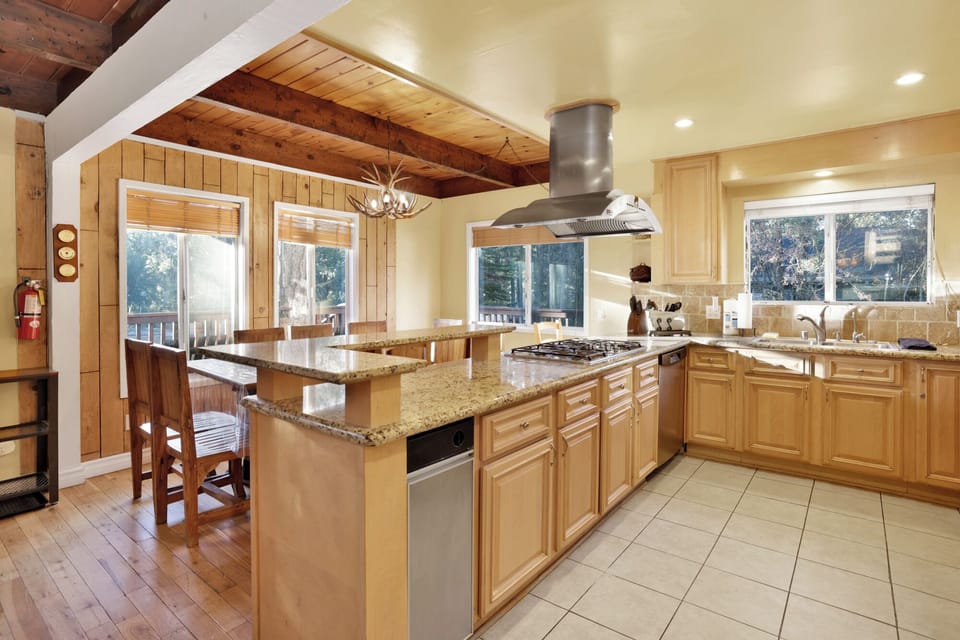 Cabin, Multiple Beds, Hot Tub, Mountain View (2384) | Private kitchen | Coffee/tea maker