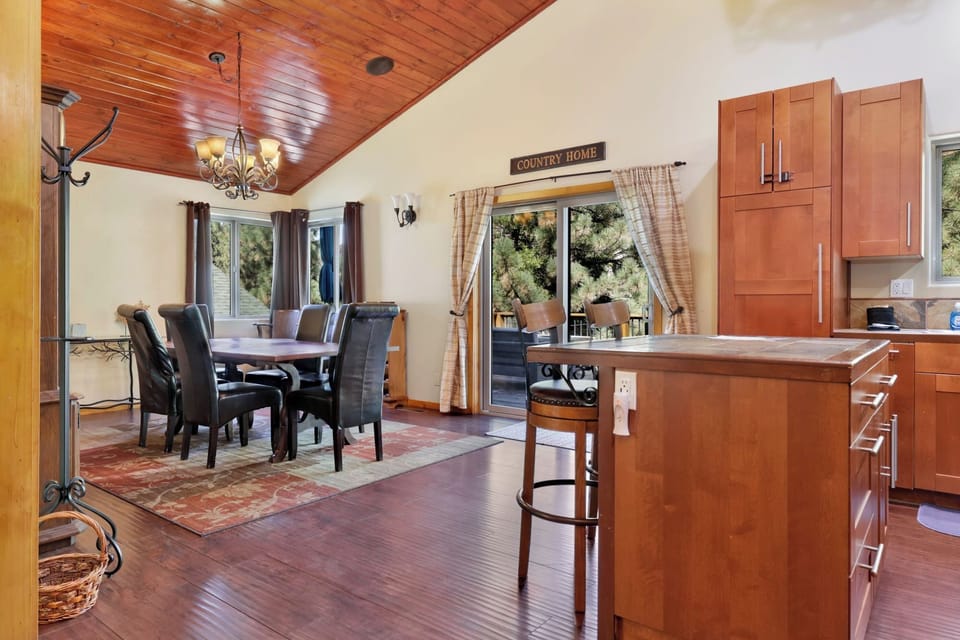 Cabin, Multiple Beds, Hot Tub, Mountain View (2056) | Private kitchen