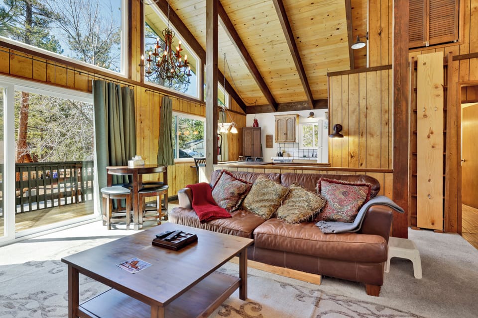 Cabin, Multiple Beds, Patio, Mountain View (2419) | Living area | Fireplace
