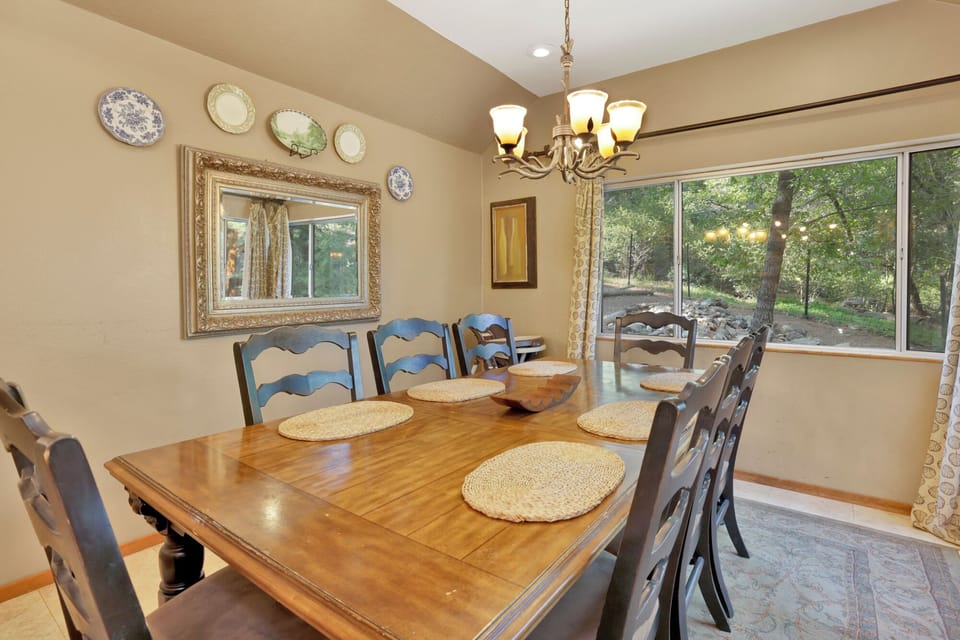 Cabin, Multiple Beds, Hot Tub, Mountain View (2321) | 4 bedrooms, individually decorated, individually furnished, bed sheets