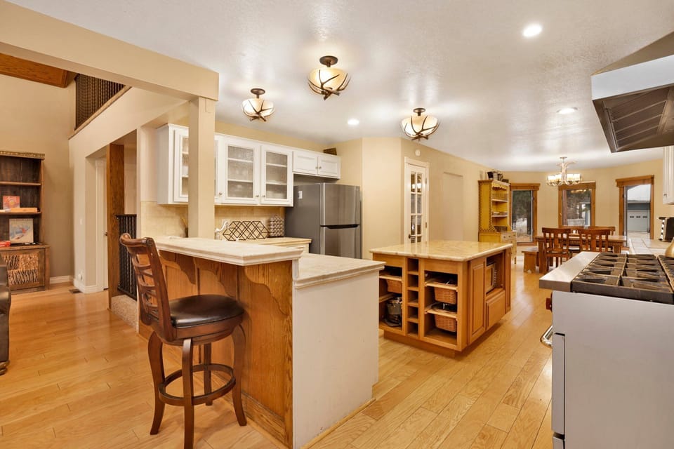 Cabin, Multiple Beds, Hot Tub, Mountain View (2201) | Private kitchen