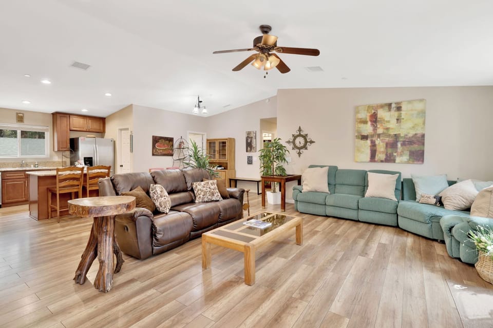 House, Multiple Beds, Hot Tub, Mountain View (1874) | Living area | Fireplace