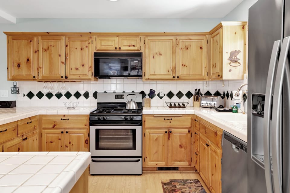 Cabin, Multiple Beds, Hot Tub, Mountain View (2345) | Private kitchen