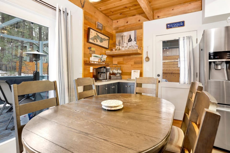 Cabin, Multiple Beds, Hot Tub, Mountain View (2045) | Private kitchen | Coffee/tea maker