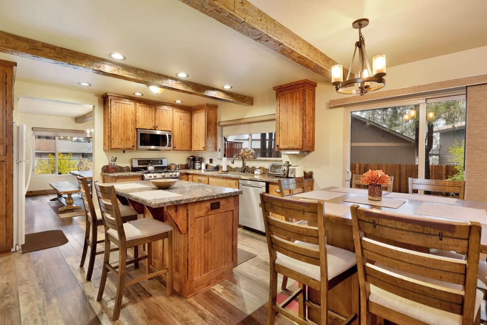 Cabin, Multiple Beds, Hot Tub, Mountain View (2080) | Private kitchen | Coffee/tea maker