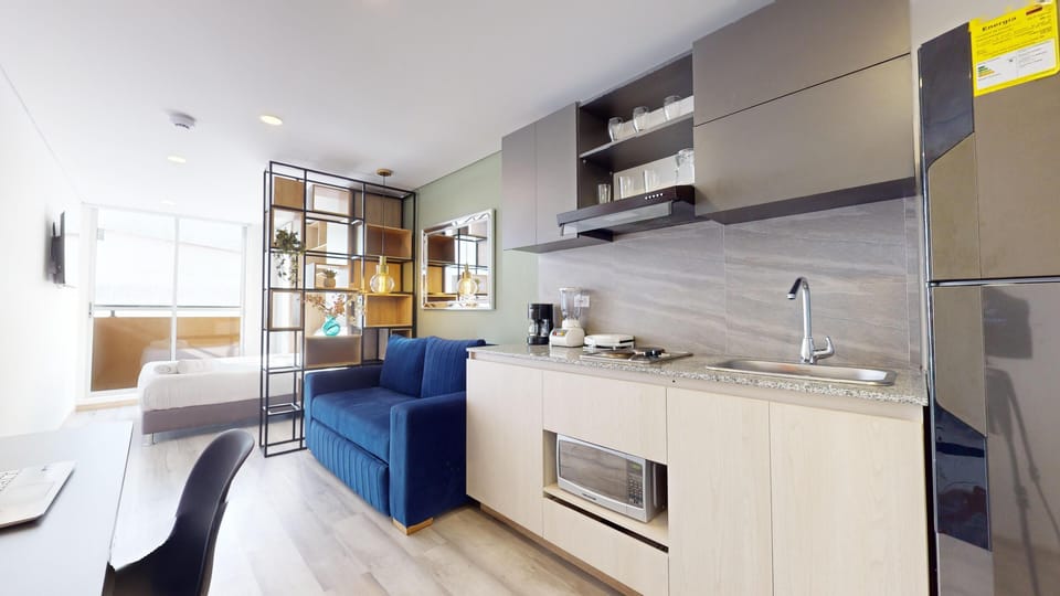 Full-size fridge, microwave, dishwasher, blender