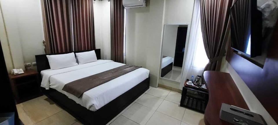 Business Double Room | WiFi (free), bed sheets
