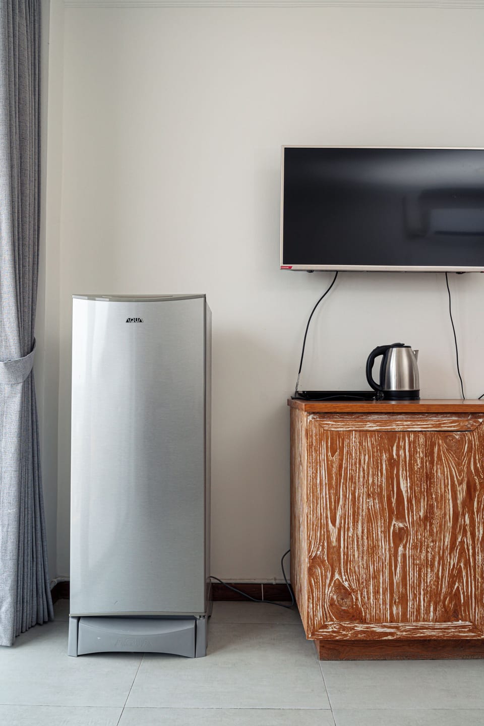Deluxe Double Room, City View | Living area