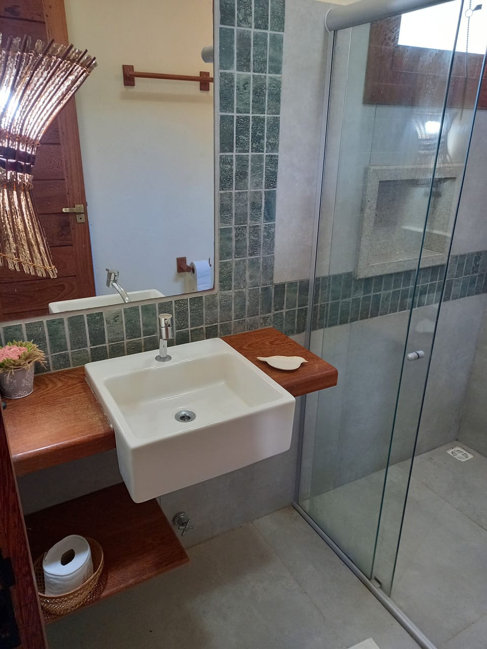 Superior Apartment | Bathroom | Shower, towels, soap, toilet paper