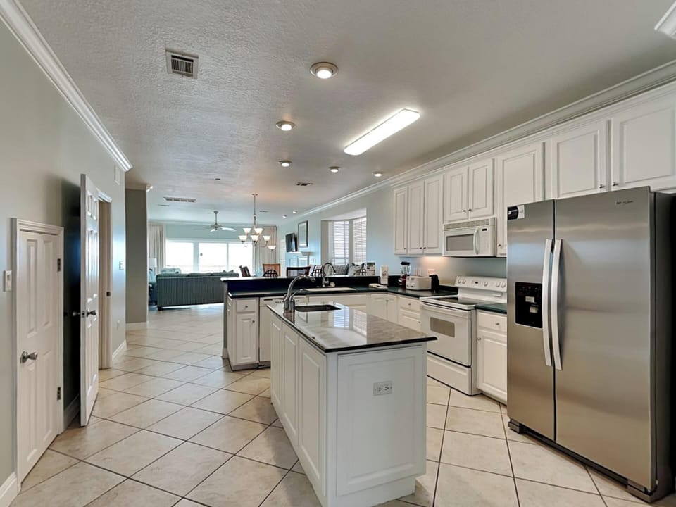 Studio (4 Bedrooms) | Property amenity