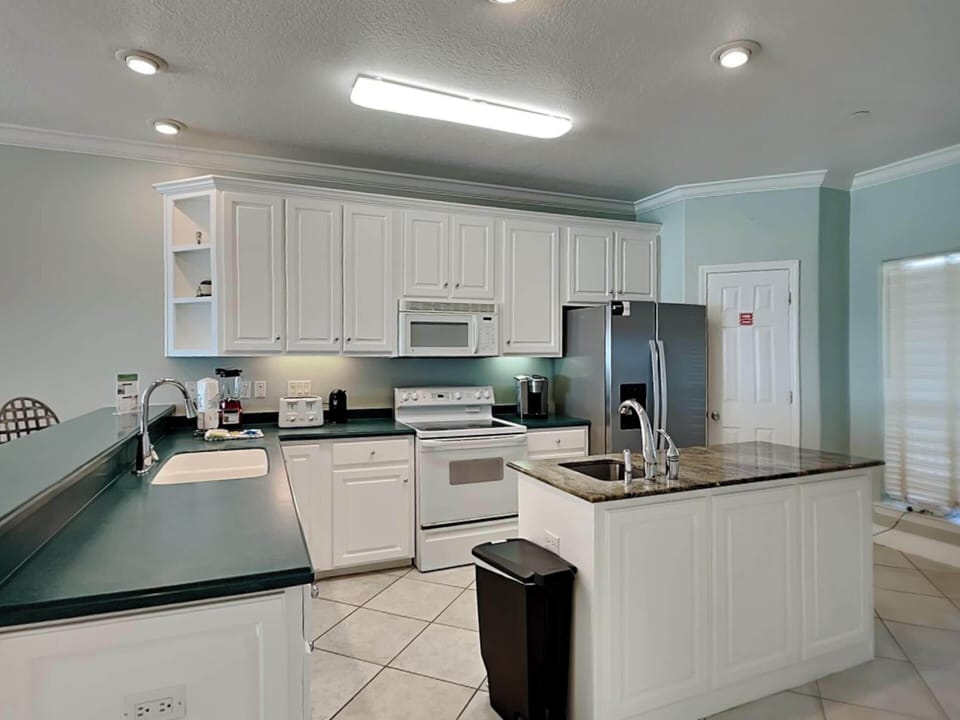 Studio (4 Bedrooms) | Property amenity