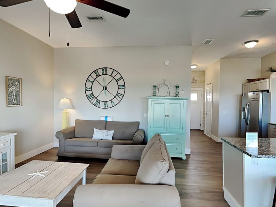 House, Multiple Beds, Patio (Charline Beachside Villa) | Living area