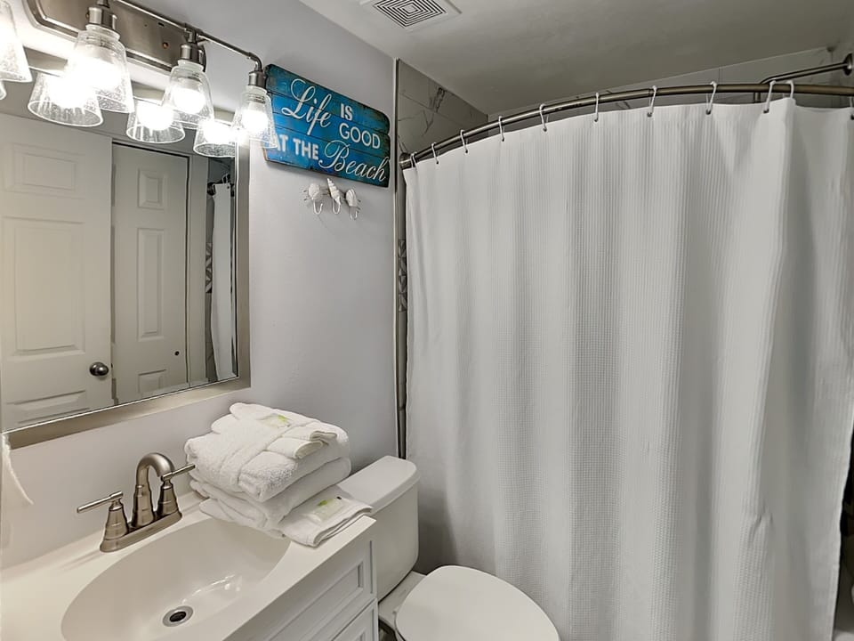 Majestic Sun #1008A by Southern Vacation Rentals Apartment in Miramar Beach