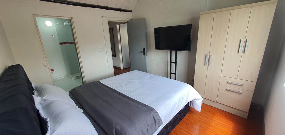 Comfort Double Room | Desk, laptop workspace, WiFi (free)