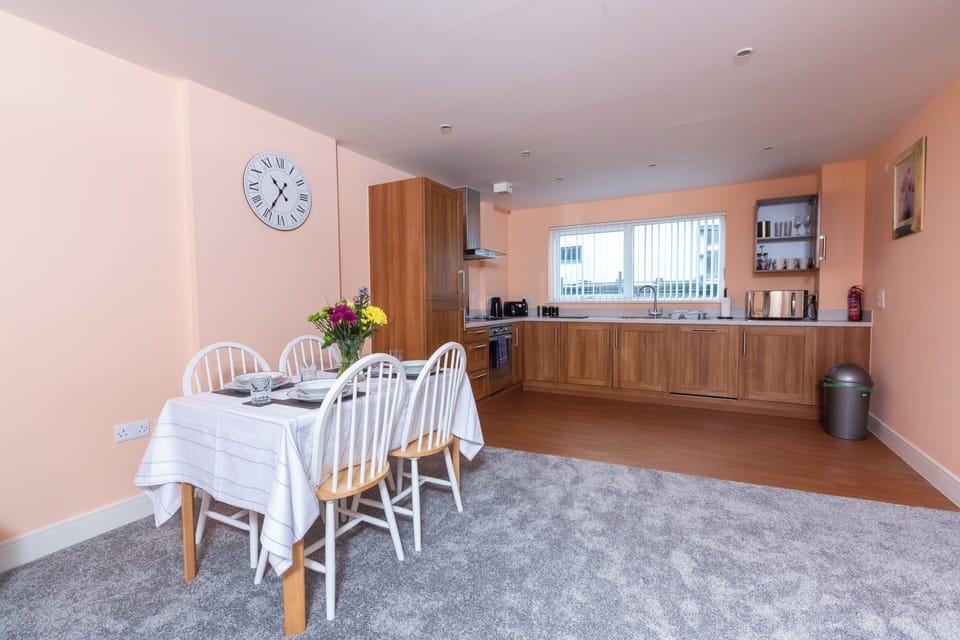 Superior Apartment, Sea View | Private kitchenette | Full-size fridge, electric kettle