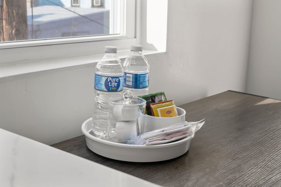 Standard Suite, Non Smoking | Room amenity