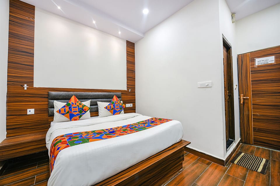 Deluxe Room | Egyptian cotton sheets, premium bedding, in-room safe, free WiFi