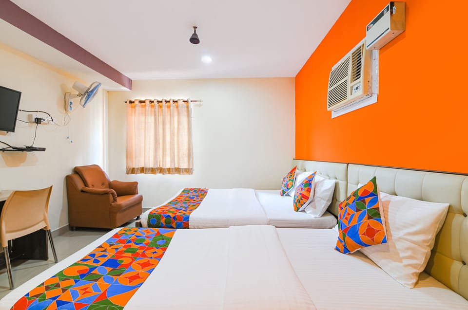 Egyptian cotton sheets, premium bedding, in-room safe, free WiFi