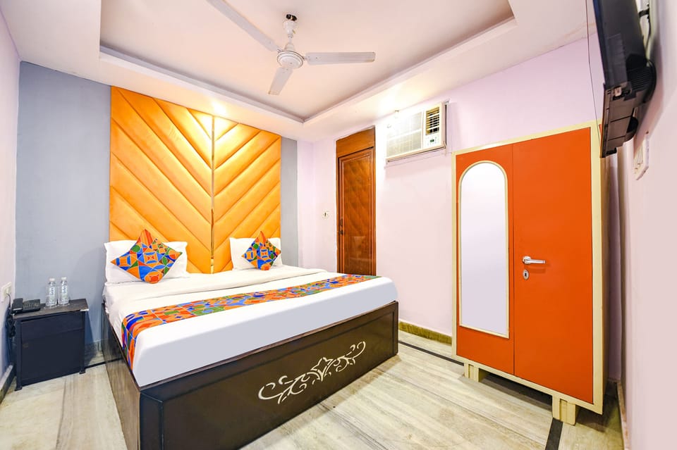 Egyptian cotton sheets, premium bedding, in-room safe, free WiFi