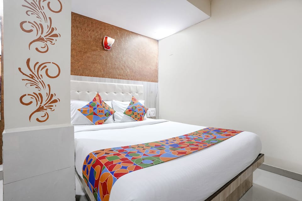 Egyptian cotton sheets, premium bedding, in-room safe, free WiFi