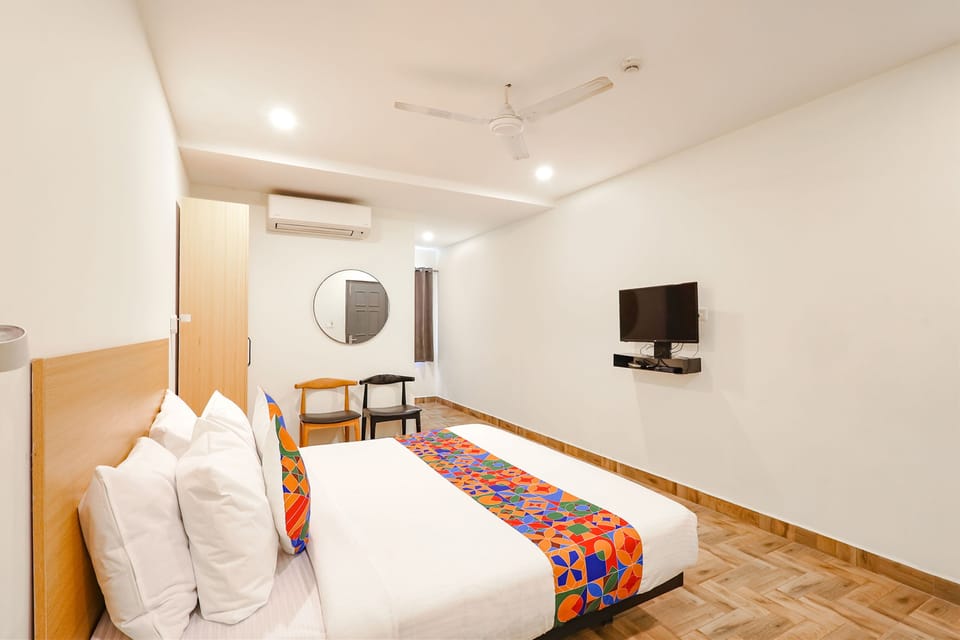Deluxe Room | Egyptian cotton sheets, premium bedding, in-room safe, free WiFi