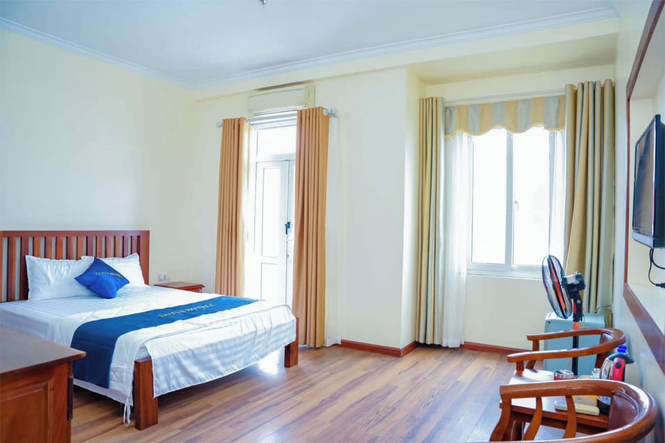 Standard Double Room Single Use, City View | Premium bedding, individually furnished, desk, laptop workspace