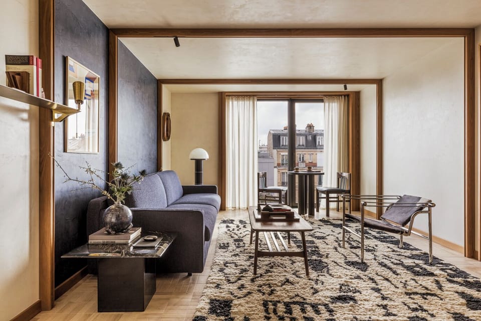Suite with Sacré Coeur view | Minibar, in-room safe, blackout drapes, soundproofing