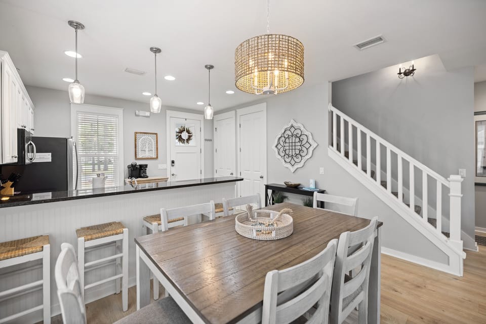 House, 3 Bedrooms | Dining