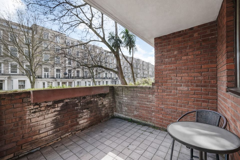 Deluxe Apartment | Balcony