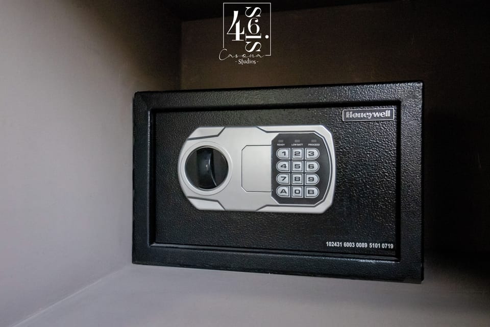 Deluxe Room, Balcony, City View | 1 bedroom, in-room safe, individually furnished, desk