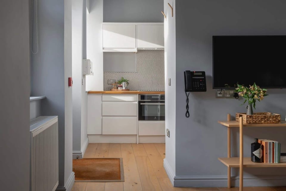 1 bedroom, high-speed internet
