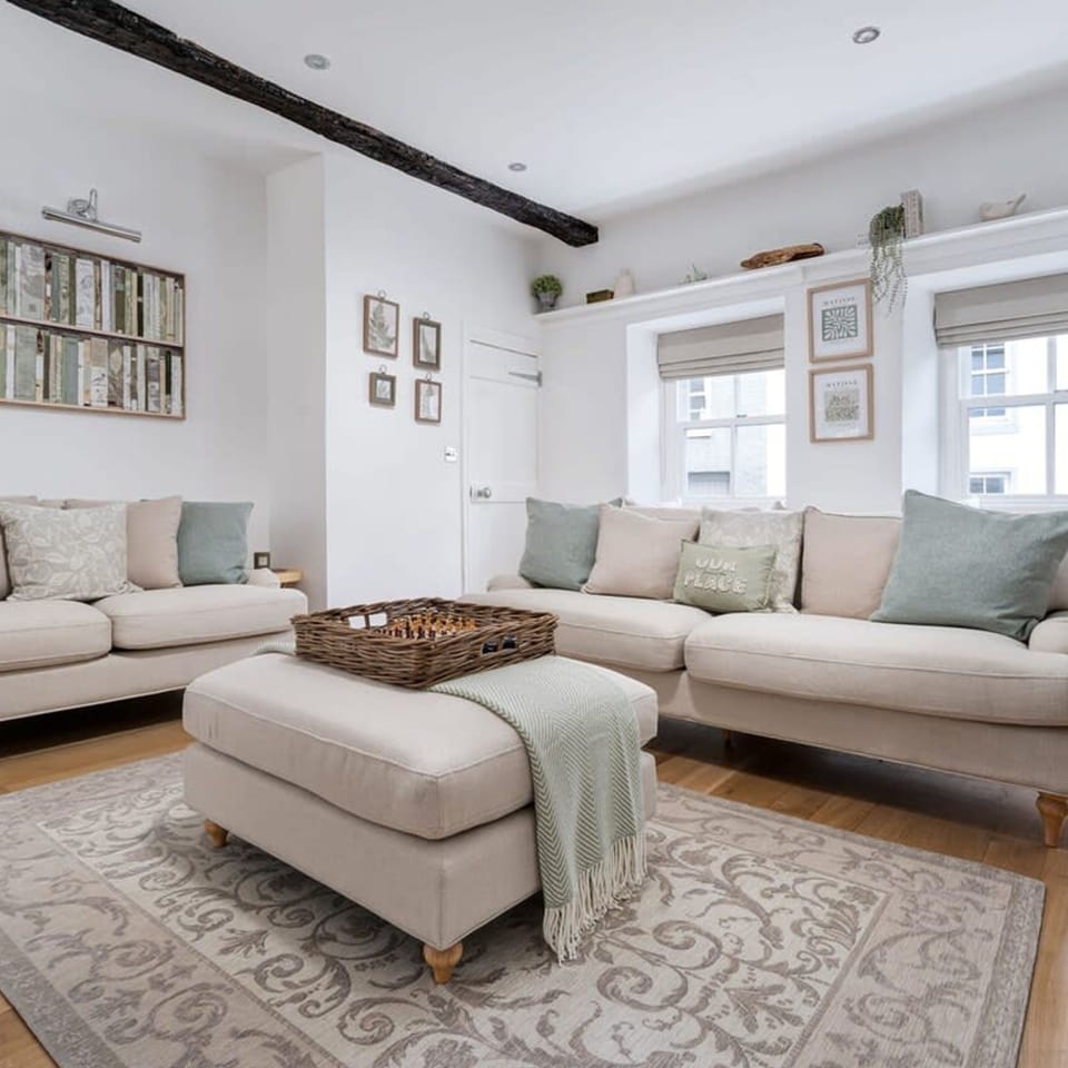 House | 3 bedrooms, desk, iron/ironing board, high-speed internet