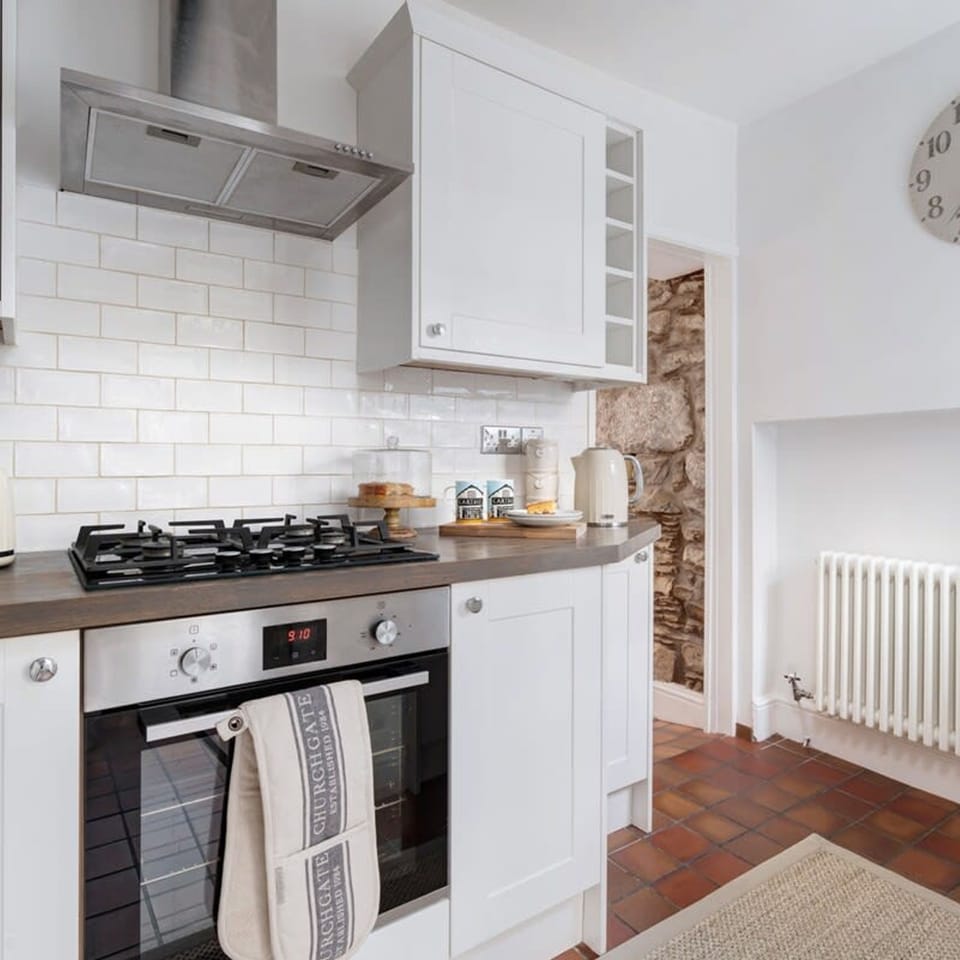 House | 3 bedrooms, desk, iron/ironing board, high-speed internet