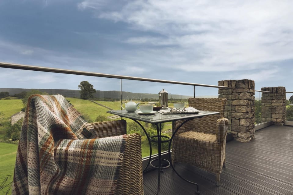 House | 9 bedrooms, iron/ironing board, Internet