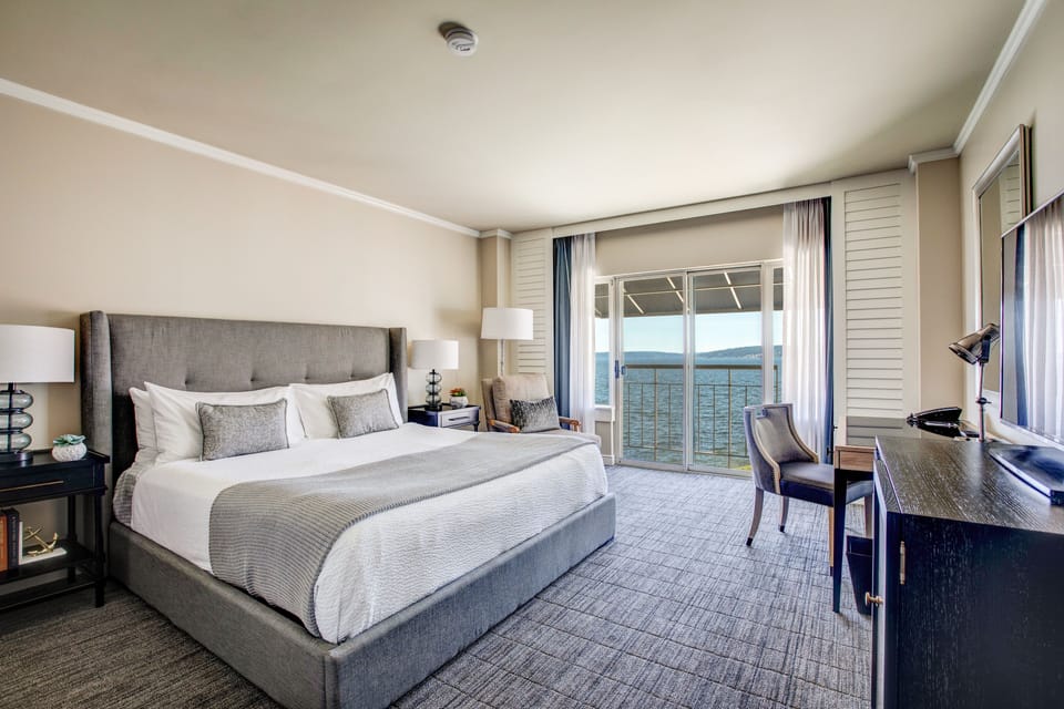 Egyptian cotton sheets, premium bedding, down comforters, pillowtop beds