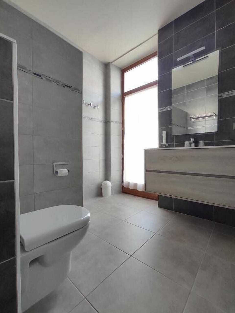Standard Room, Lake View | Bathroom | Shower, hydromassage showerhead, hair dryer, towels