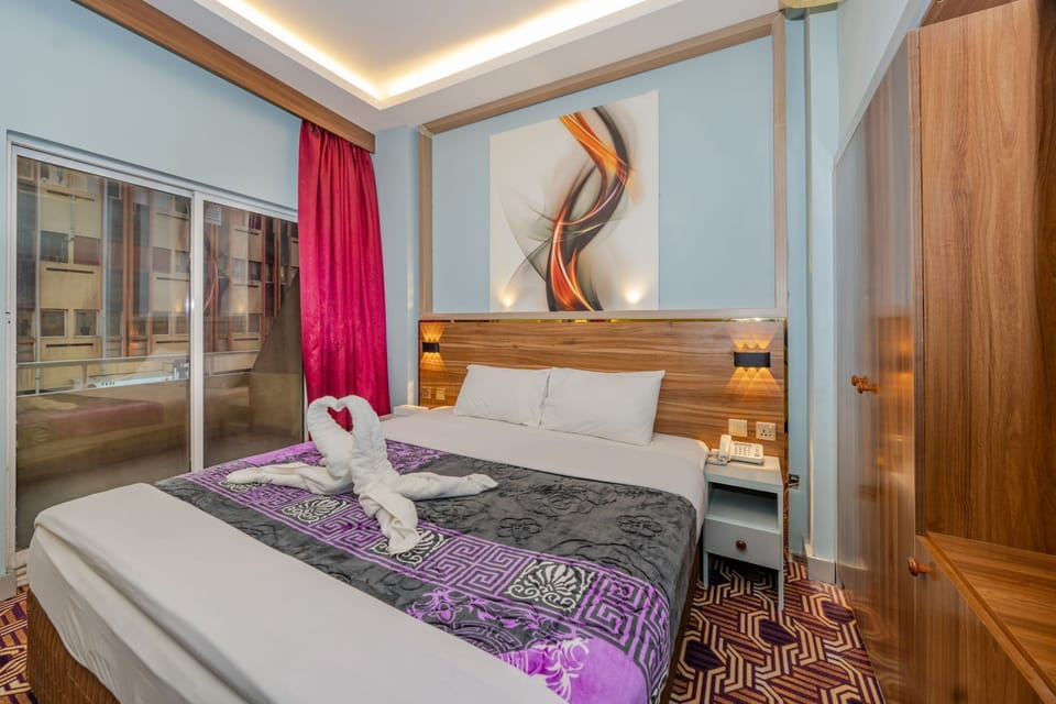 Standard Double Room | In-room safe, blackout drapes, soundproofing, iron/ironing board