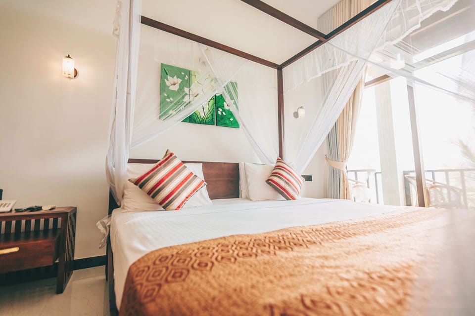 Deluxe Double Room, 1 Queen Bed, Non Smoking, Sea View | Soundproofing, free WiFi