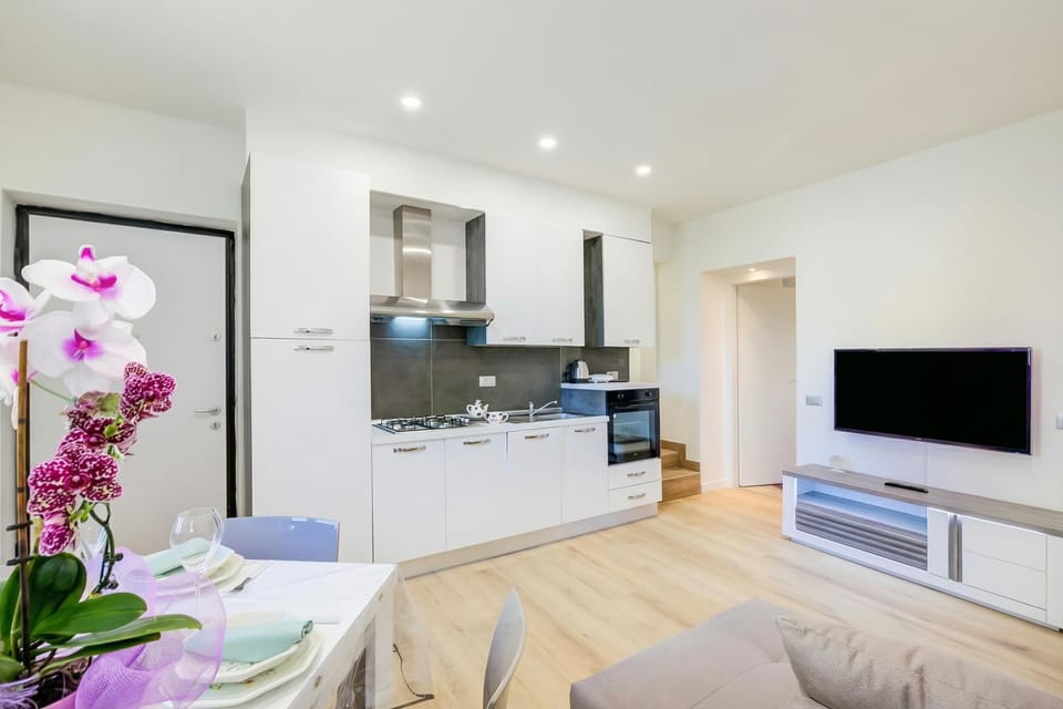 Family Apartment, Multiple Bedrooms (Patty New Apartment in Laveno Center) | Interior