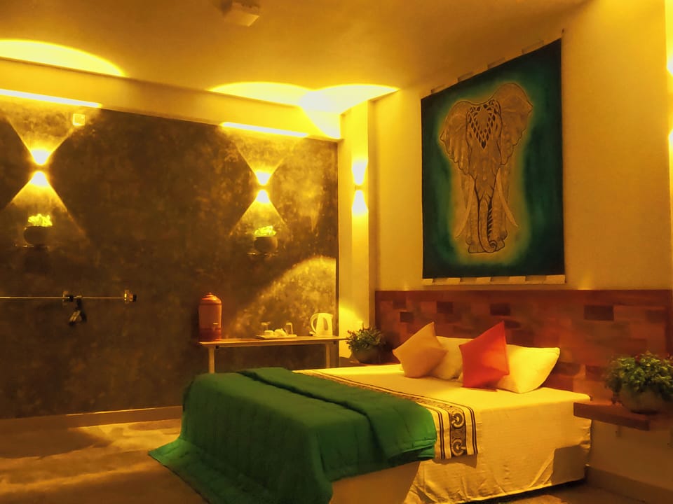 Deluxe Double Room, Mountain View | Egyptian cotton sheets, premium bedding, memory foam beds