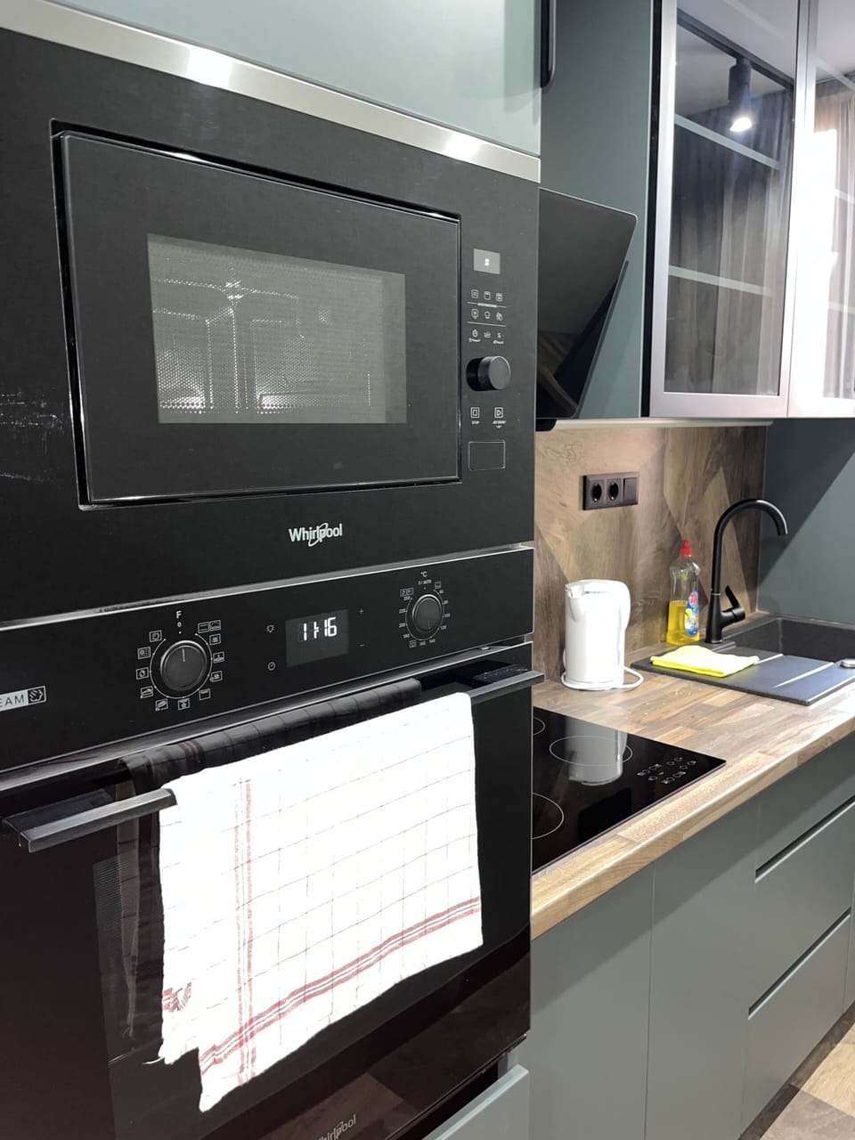 Family Apartment | Microwave
