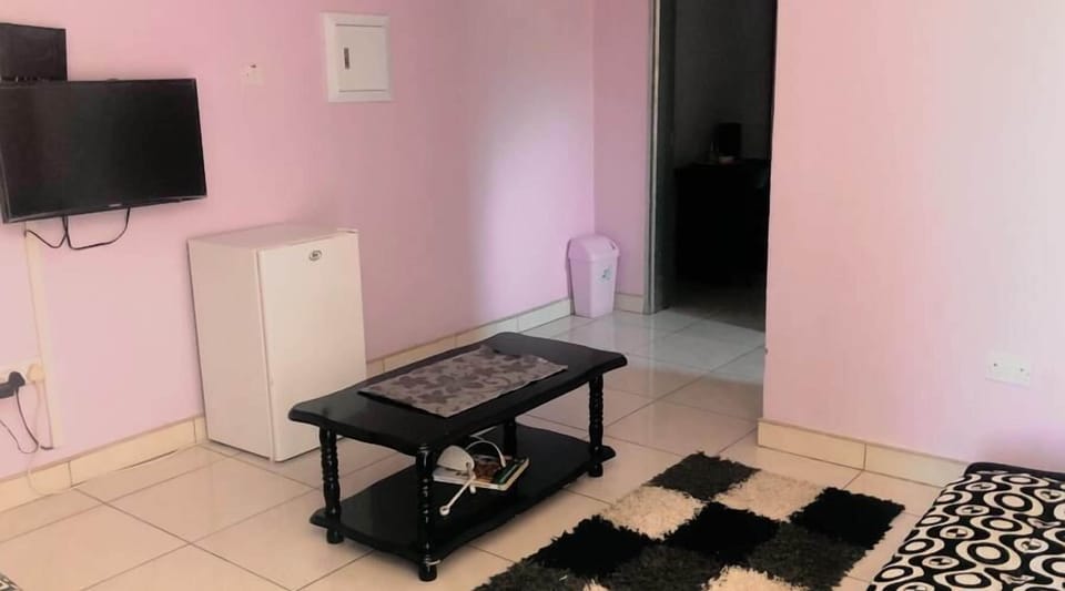 Executive Double Room, Garden View | Room amenity